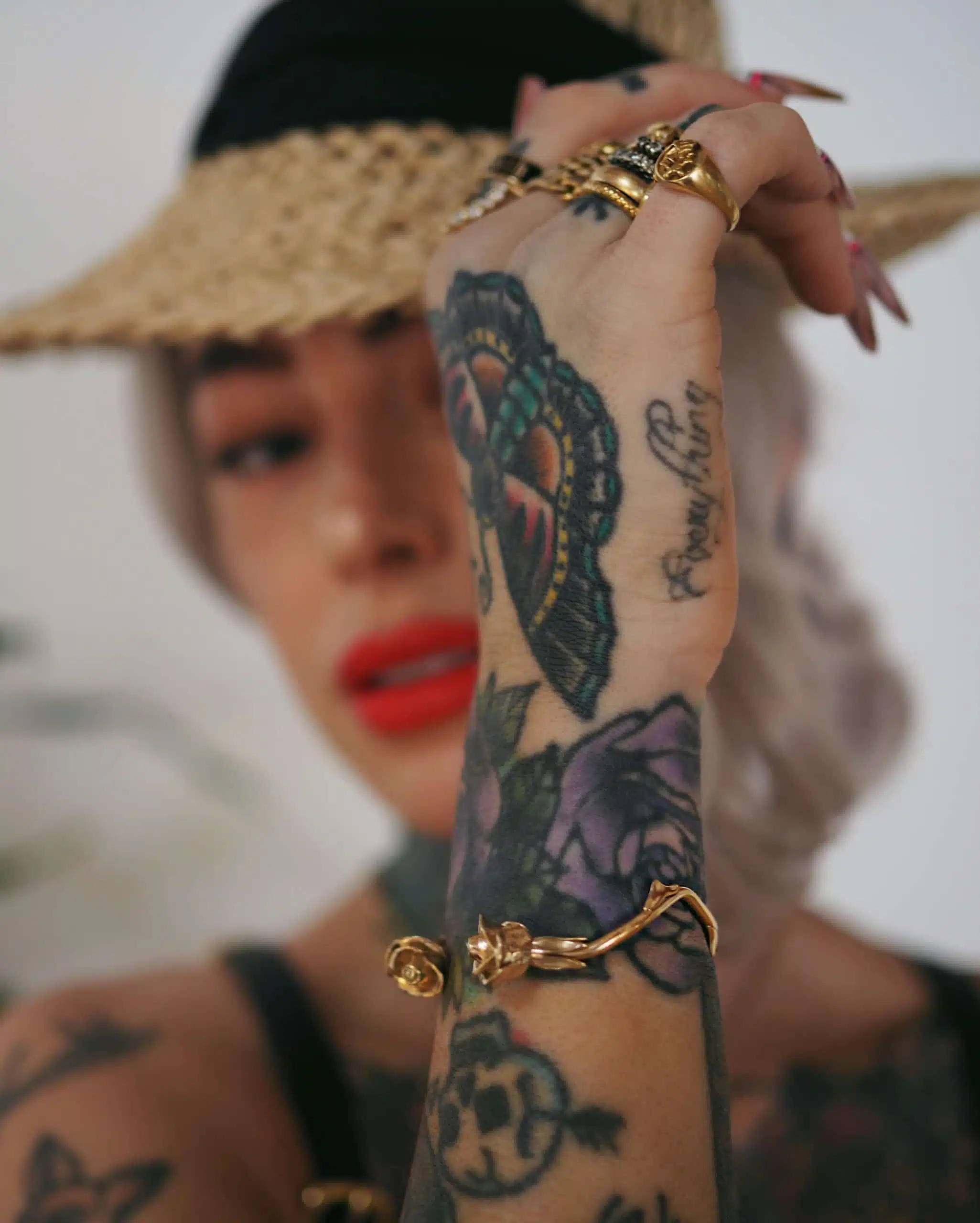 Sammi 'The Rose Amongst Thorns' 9ct Gold Bracelet - Image 5